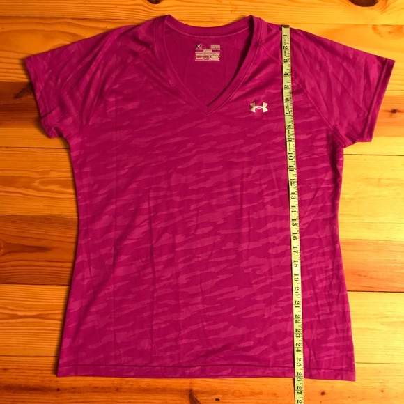 Under Armour Fuchsia Short Sleeve Top, EUC, L - Picture 4 of 9